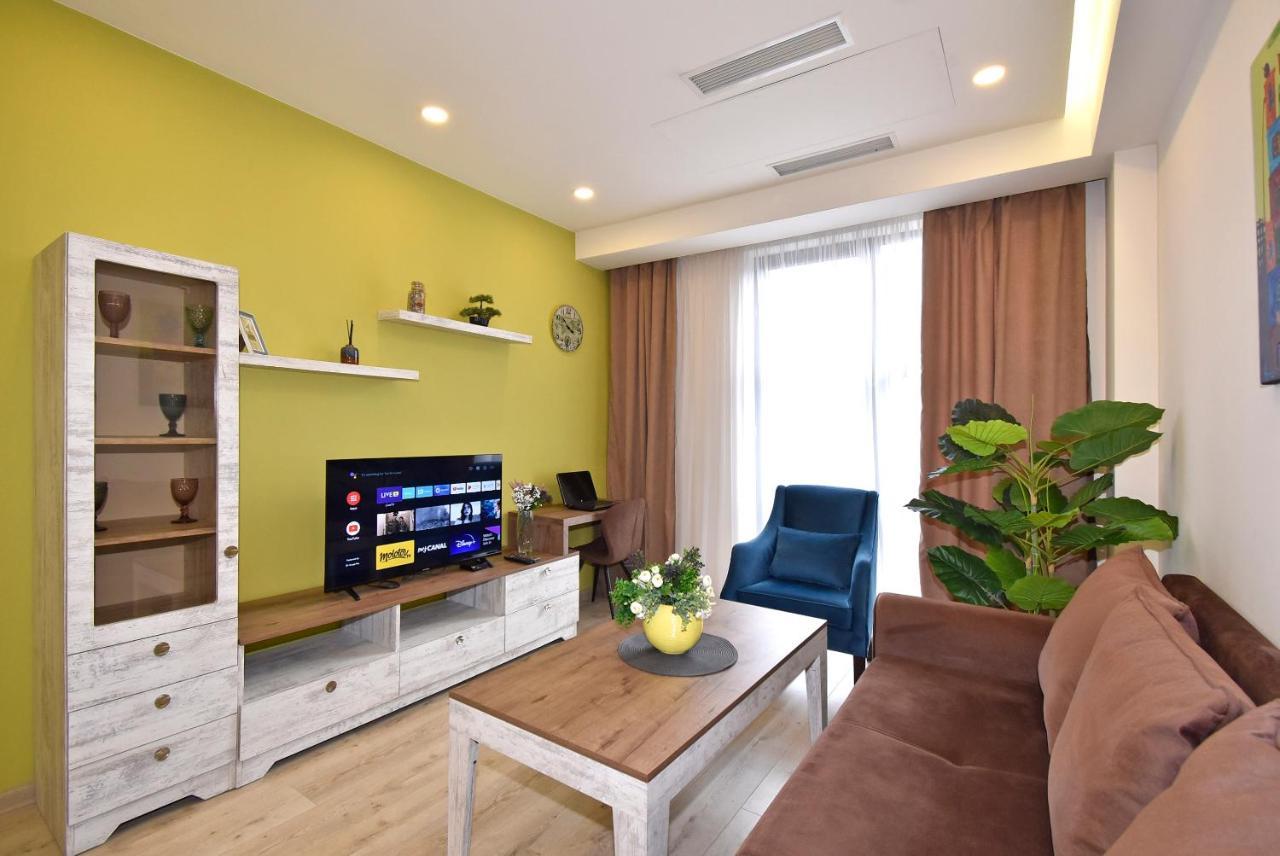 Home4You Apartments On Koghbatsi Yerevan Exterior photo