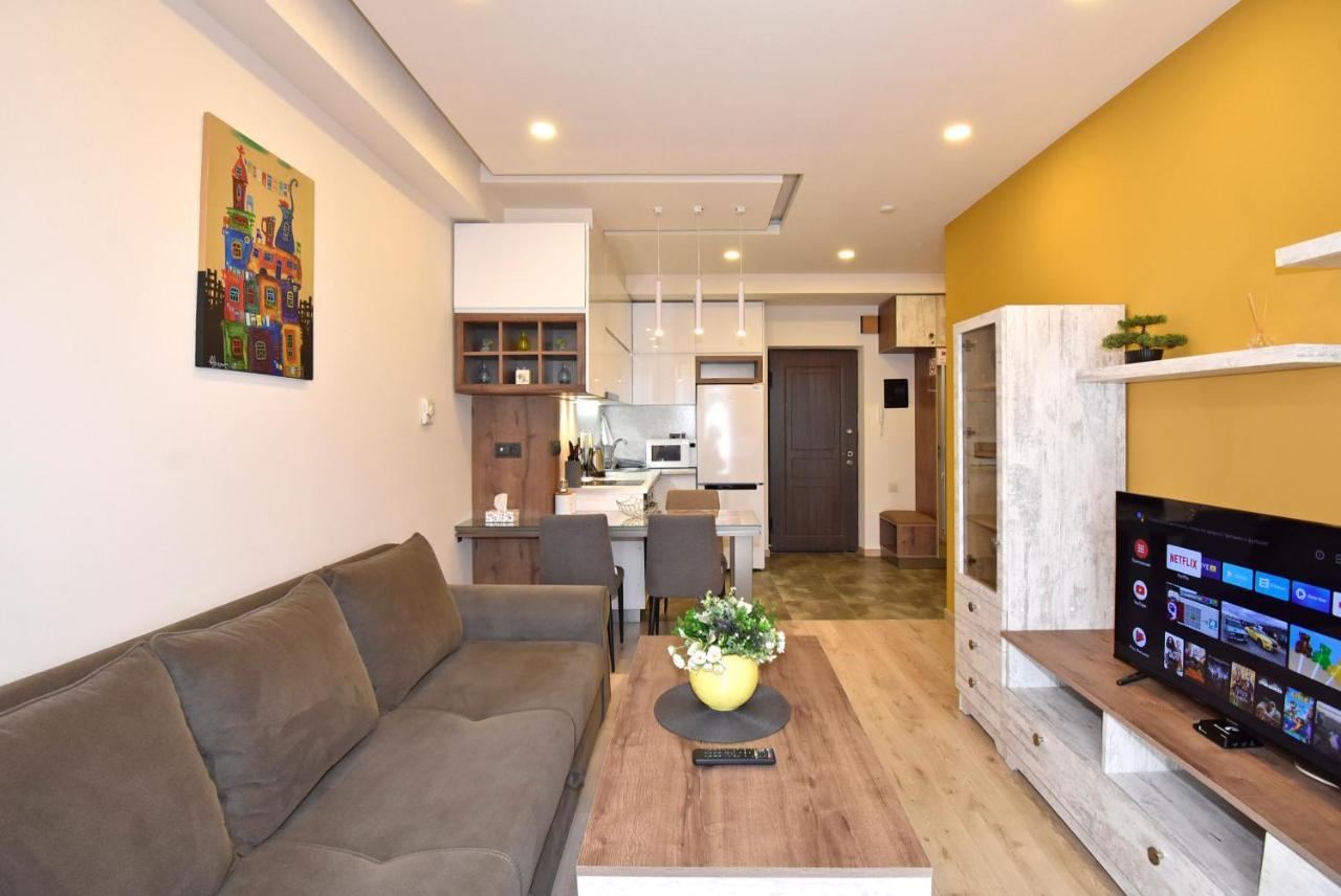 Home4You Apartments On Koghbatsi Yerevan Exterior photo