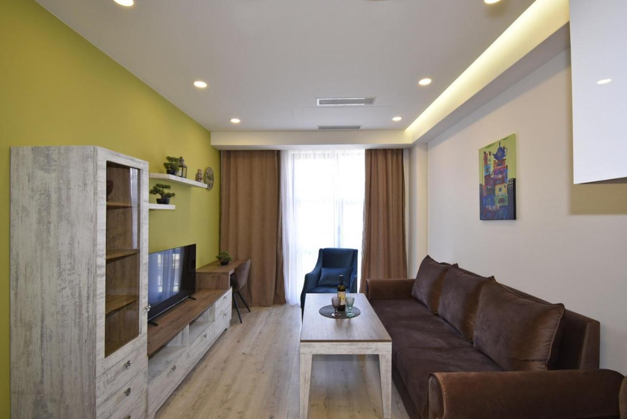 Home4You Apartments On Koghbatsi Yerevan Exterior photo
